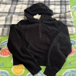 Lululemon size M/L Cropped Scuba Hoodie